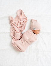 Load image into Gallery viewer, Blush ribbed beanie and blanket set
