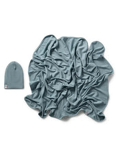 Load image into Gallery viewer, J-blue ribbed beanie and blanket set
