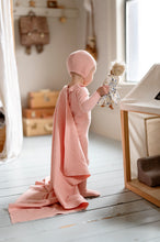 Load image into Gallery viewer, Petal pink raised knit blanket

