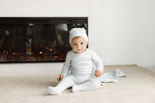 Load image into Gallery viewer, Citrine logo layette set - Cloud blue
