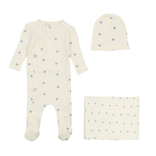 Load image into Gallery viewer, Printed pointelle layette set - light base boy

