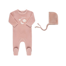 Load image into Gallery viewer, Velour celestial footie and bonnet - Dusty pink
