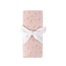 Load image into Gallery viewer, Printed floral muslin swaddle - Pink
