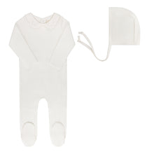 Load image into Gallery viewer, Embroidered collar collection - Footie and bonnet - Ivory boy
