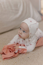 Load image into Gallery viewer, Velour leaf pattern collection - Footie - Ivory/girl
