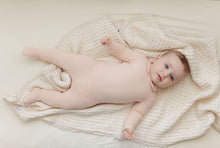 Load image into Gallery viewer, Embroidered collar collection - Footie and bonnet - Pink
