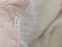 Load image into Gallery viewer, Vintage birds muslin bib - blush
