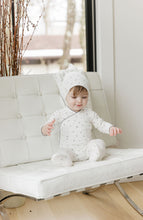 Load image into Gallery viewer, Organic cotton cluster flower collection footie and beanie - Ivory/blue
