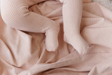 Load image into Gallery viewer, Rocking horse layette set - Pink

