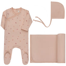 Load image into Gallery viewer, Jersey Cotton Butterfly/ Dragonfly Collection Layette set - Pink
