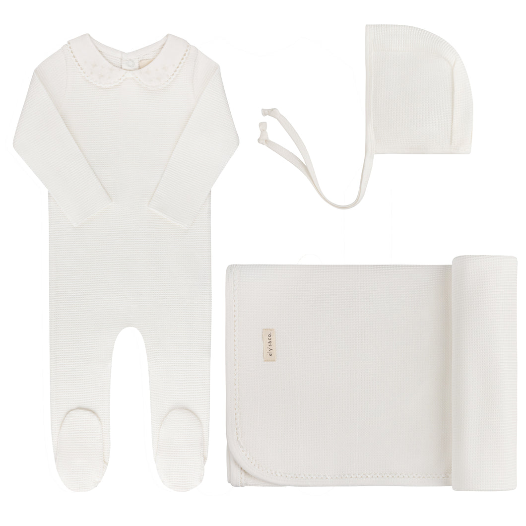 Embroidered collar collection layette set - Ivory boy