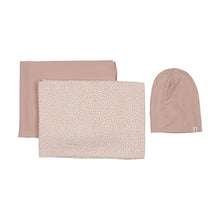 Load image into Gallery viewer, Bamboo swaddle sets + Beanie - Pink heart print
