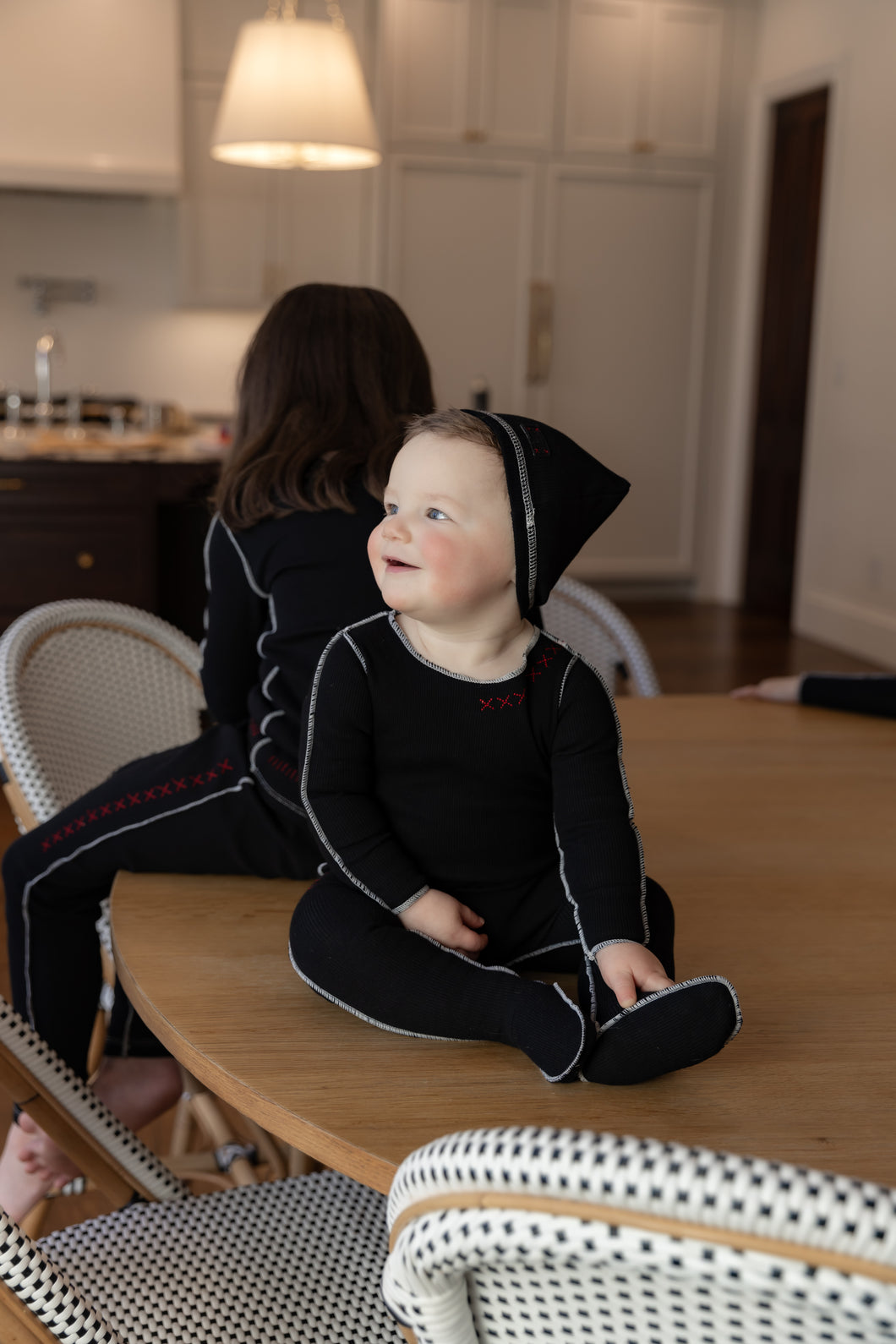 Basic B&D contrast footie and beanie - ebony