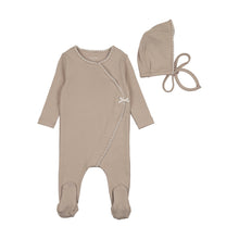 Load image into Gallery viewer, Beau bow layette set - oat
