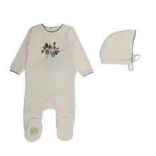 Load image into Gallery viewer, Berry Harvest Footie &amp; Hat Set - Ivory and blue
