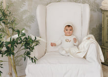 Load image into Gallery viewer, Bird &amp; Branch Layette Set - Ivory and pink
