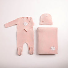 Load image into Gallery viewer, Birdie branch velour layette set - Dusty pink
