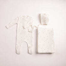Load image into Gallery viewer, Delicata floral layette set - Linen Boys

