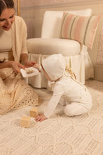 Load image into Gallery viewer, Delicata floral layette set - Linen Boys
