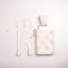 Load image into Gallery viewer, Butterfly motif layette set - Chalk white girls
