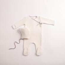 Load image into Gallery viewer, Classic stitch velour footie and bonnet - Chalk white
