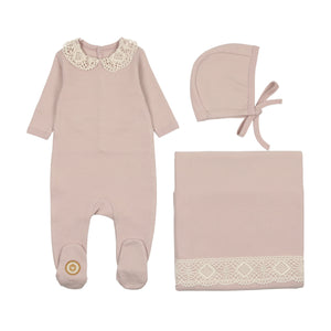 Collar and crochet layette set - Rose smoke
