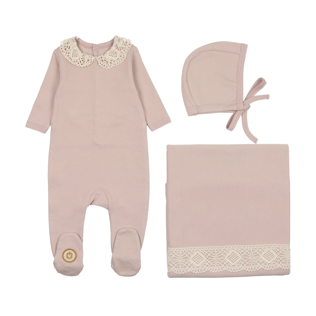 Collar and crochet layette set - Rose smoke