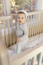 Load image into Gallery viewer, Colored scallop footie and beanie - blue wisp
