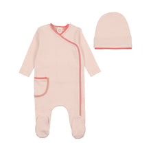 Load image into Gallery viewer, Colored scallop footie and beanie - pastel pink
