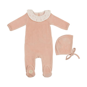 Embroidered ruffle collar footie and bonnet - Pink whip