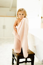 Load image into Gallery viewer, Solid scalloped hooded towel and washcloth set - Pink
