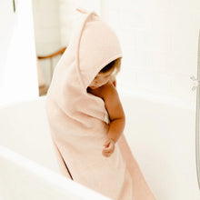 Load image into Gallery viewer, Solid scalloped hooded towel and washcloth set - Pink

