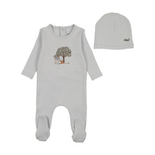 Load image into Gallery viewer, Illustrated Image-Crisp Blue Layette set
