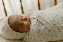 Load image into Gallery viewer, Floral embroidered collar collection muslin swaddle - Ivory blue
