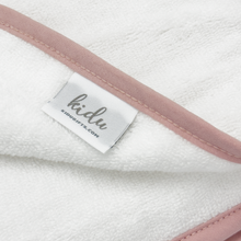 Load image into Gallery viewer, Baby hooded towel - white/pink

