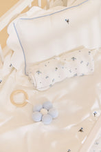 Load image into Gallery viewer, Lil blooms layette set - White/Blue

