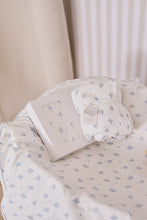 Load image into Gallery viewer, Up and away bassinet sheet - Blue
