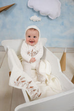 Load image into Gallery viewer, Leaves and love layette set
