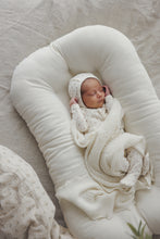 Load image into Gallery viewer, Floret footie and hat - Cream/pink

