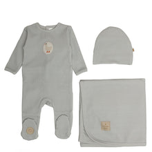 Load image into Gallery viewer, Little duckling layette set - Ivory and blue
