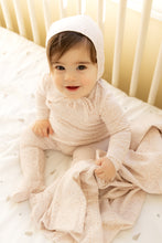Load image into Gallery viewer, Print wrap layette set - rose
