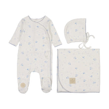 Load image into Gallery viewer, Scattered blossoms layette set - Ivory and blue
