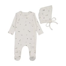 Load image into Gallery viewer, Sweet Berry-Chalk White Boys Layette set
