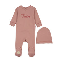 Load image into Gallery viewer, Tresor Stitch Boys Footie &amp; Hat  Set - Rose mist
