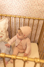 Load image into Gallery viewer, Velour cardigan ribbed footie and beanie - Caramel
