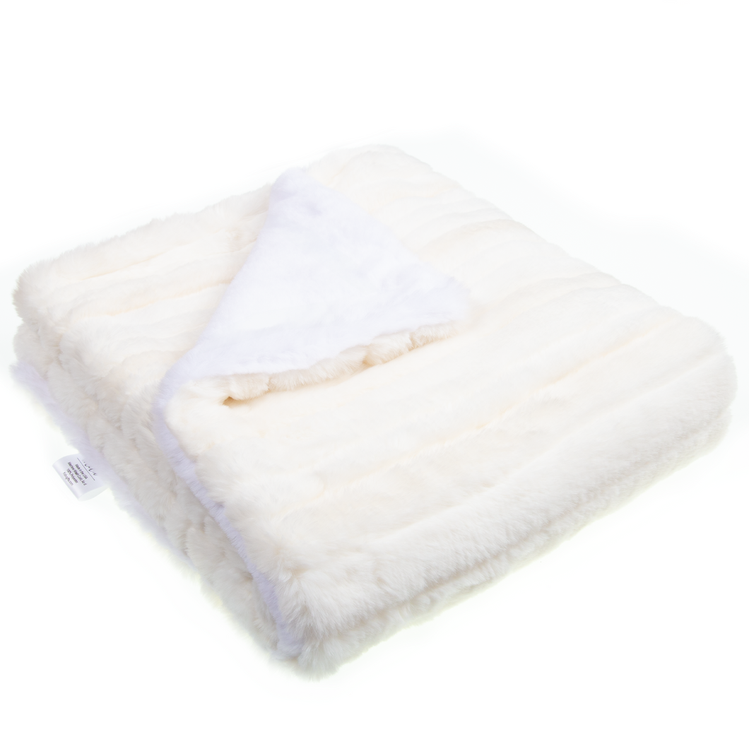 Wave ivory blanket