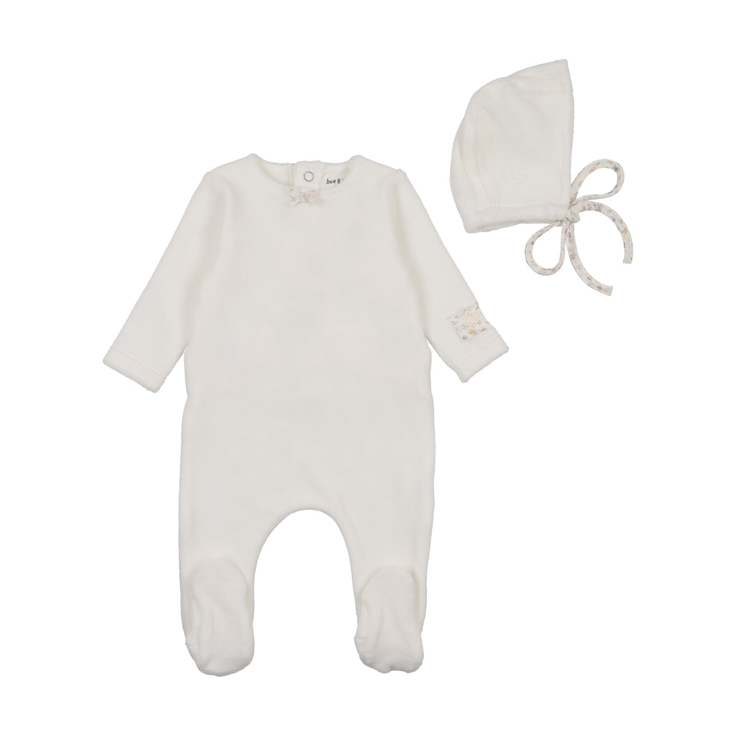 Whimsical bloom patch footie and bonnet - Chalk white girls