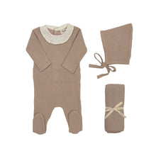 Load image into Gallery viewer, Knit embroidered dot accent layette set - Taupe
