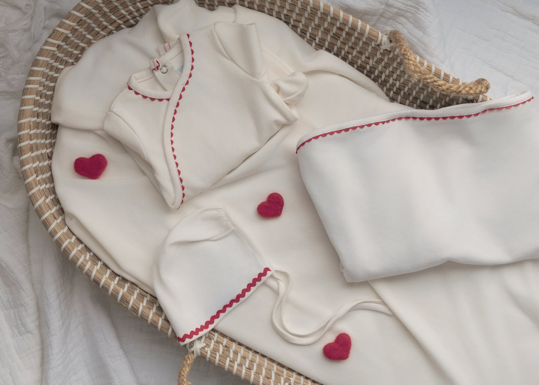 Classic ric rac layette set - Red on white