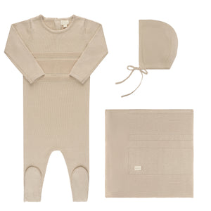 Beige raised knit layette set